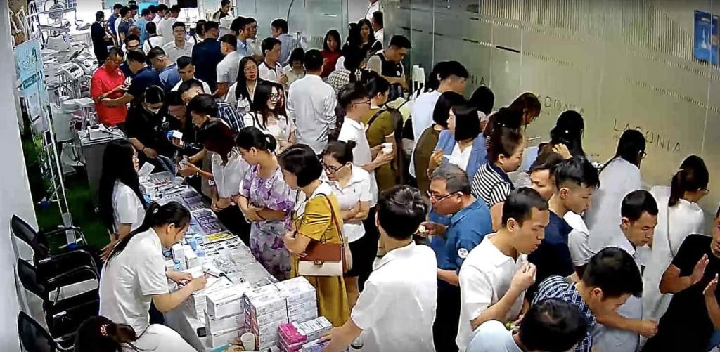 Xpedent en el Seminario de Vietnam 3